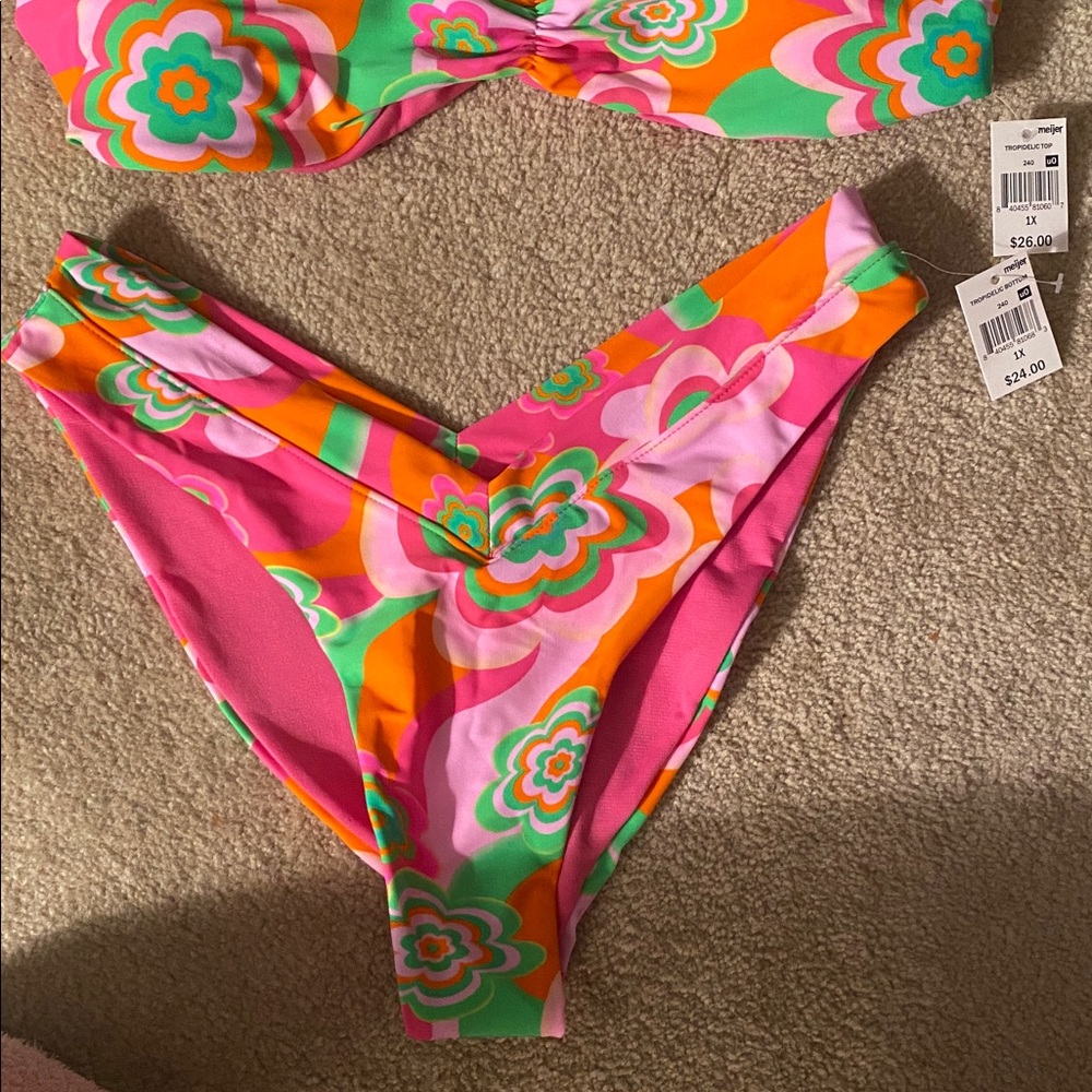 Bingo swimwear bikini 1XL Removable cups. V front bottoms - Picture 3 of 7